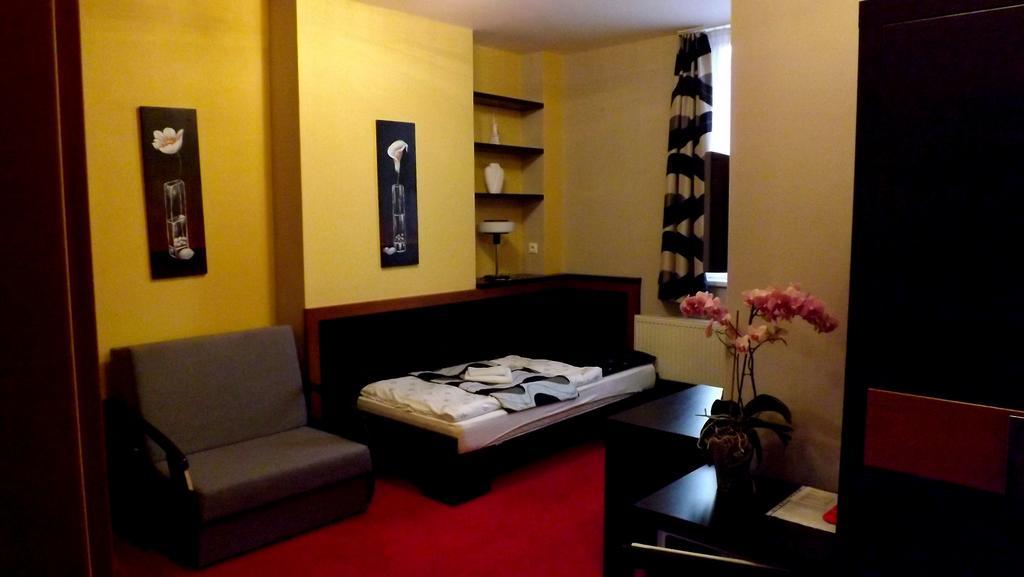 Guest House Penzion Fortuna ทราโดชีน ห้อง รูปภาพ