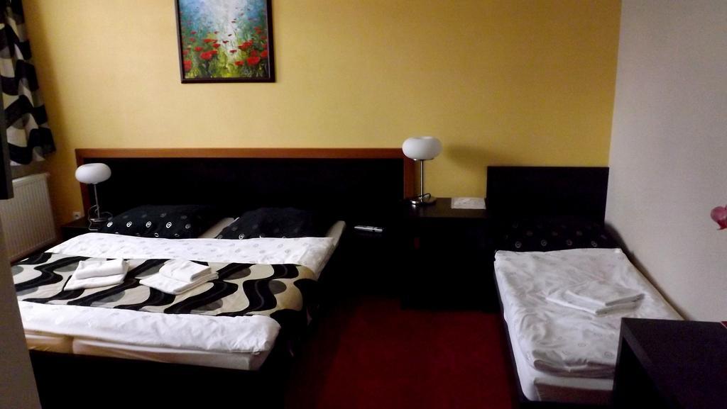 Guest House Penzion Fortuna ทราโดชีน ห้อง รูปภาพ